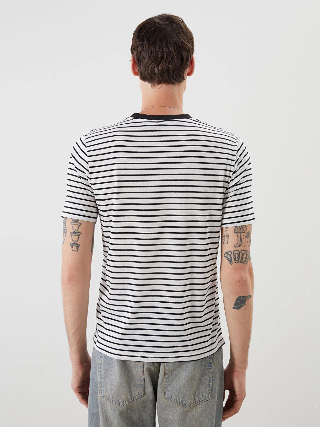 Siyah Bisiklet Yaka Çizgili Penye Erkek Tişört-3