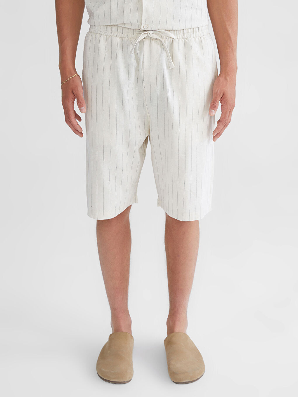 Ekru Rahat Kalıp Erkek Şort-1