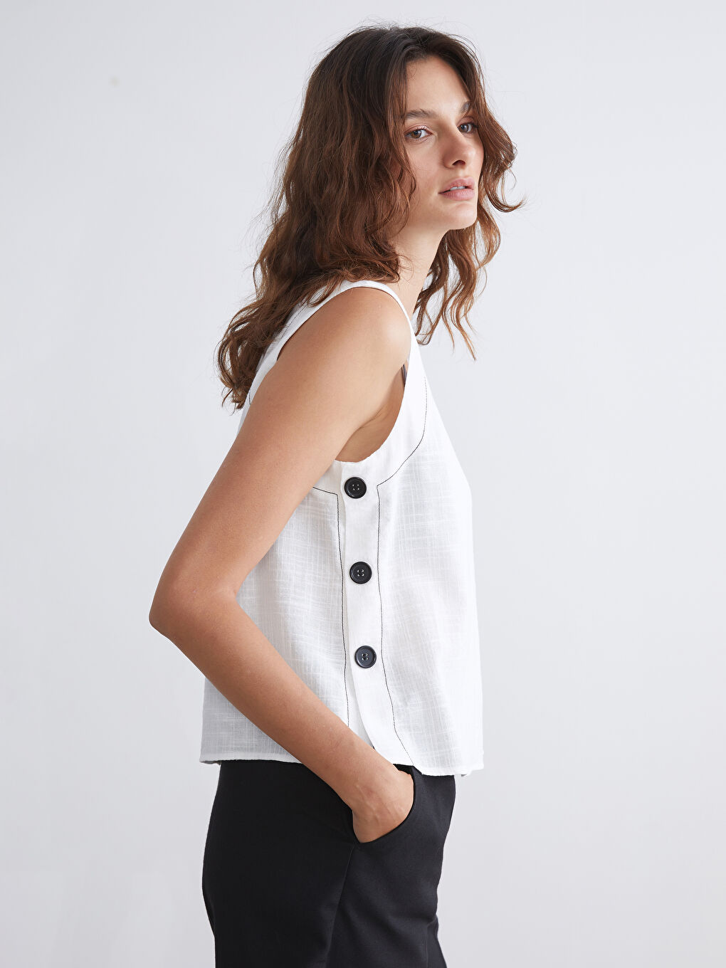 Ekru Bisiklet Yaka Düğmeli Bluz