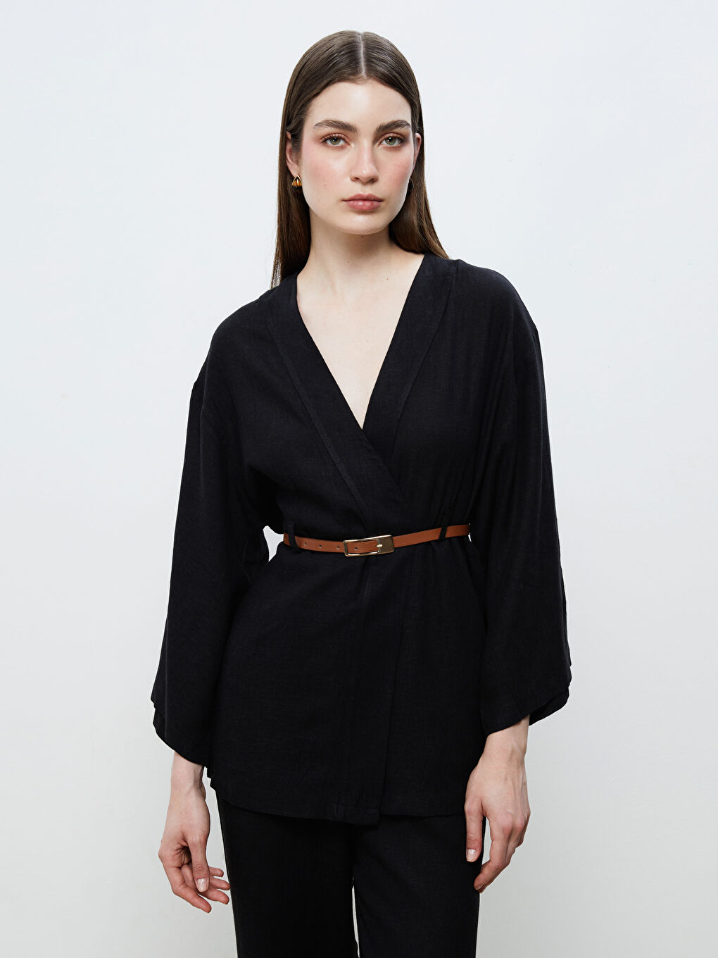 Siyah Şal Yaka Kemerli Kadın Kimono