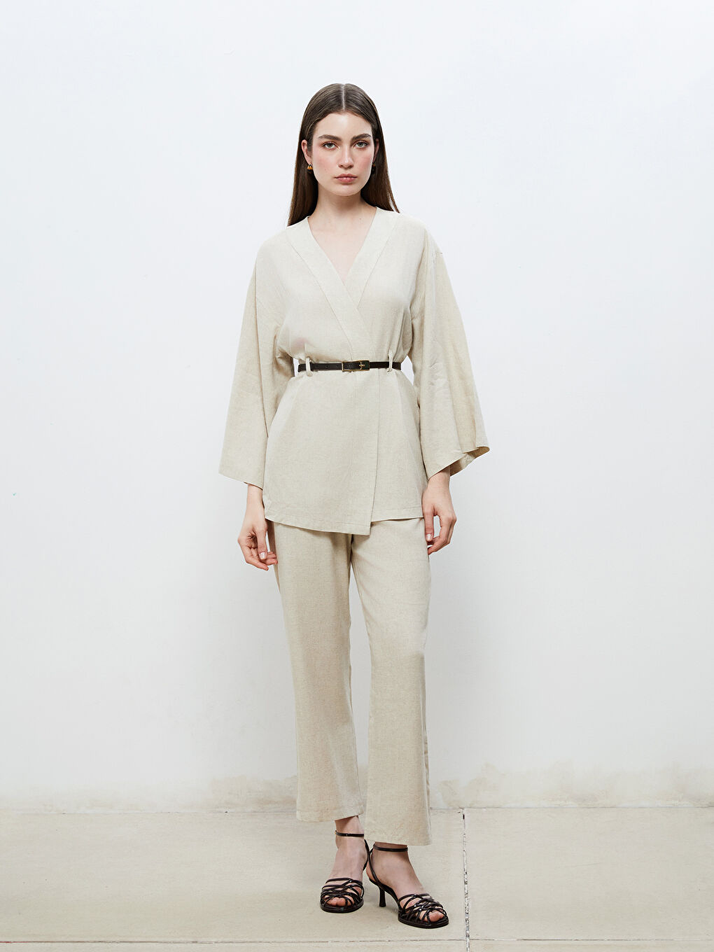 Bej Şal Yaka Kemerli Kadın Kimono-1