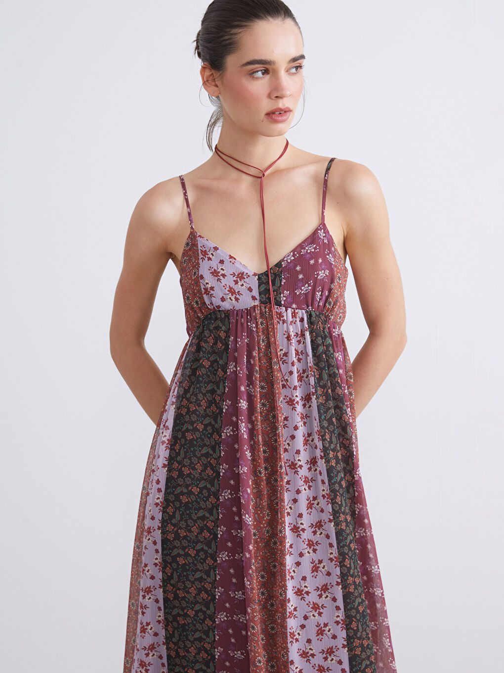 Karışık V Yaka Çiçekli Şifon Elbise-2