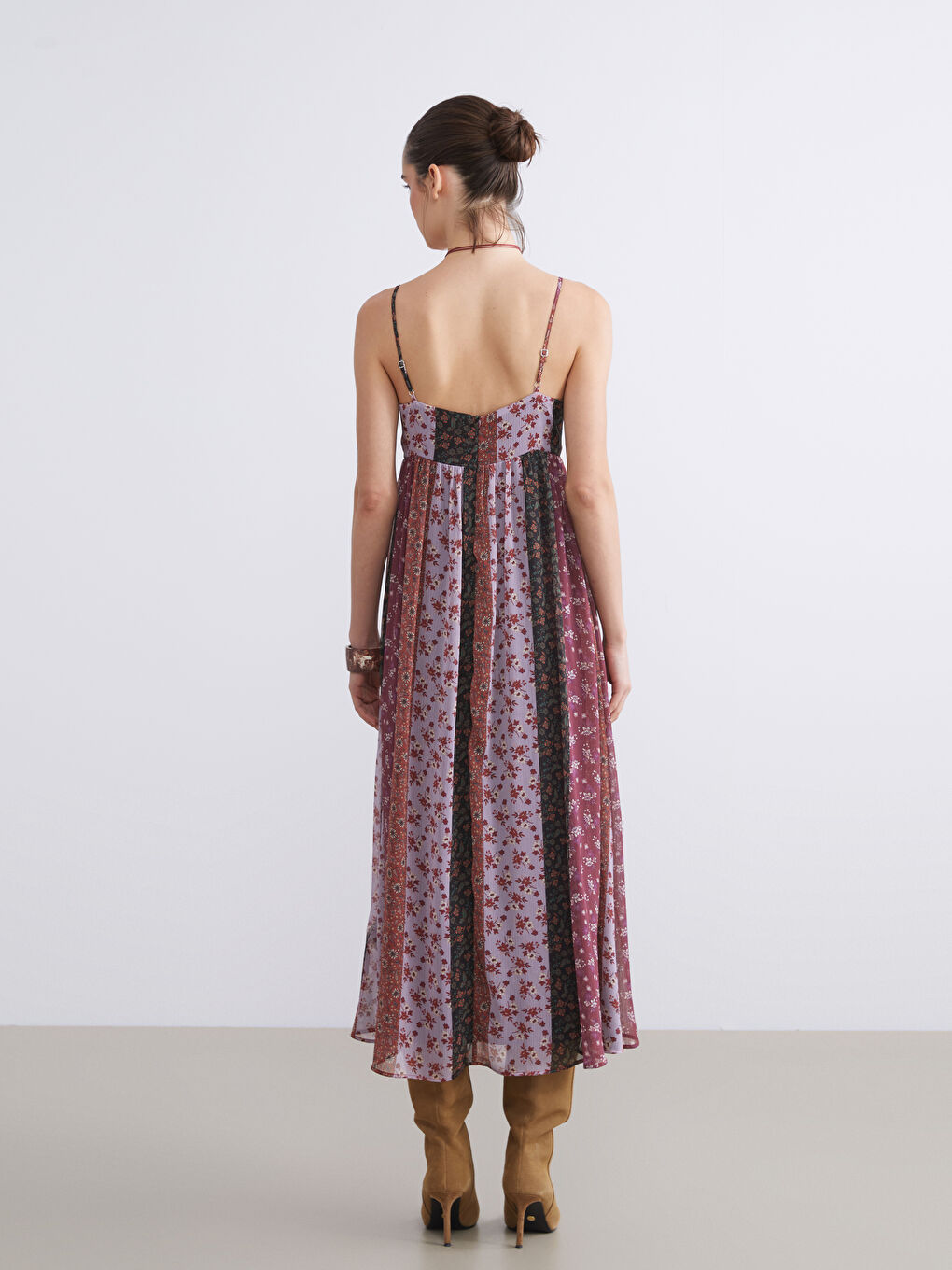 Karışık V Yaka Çiçekli Şifon Elbise-4