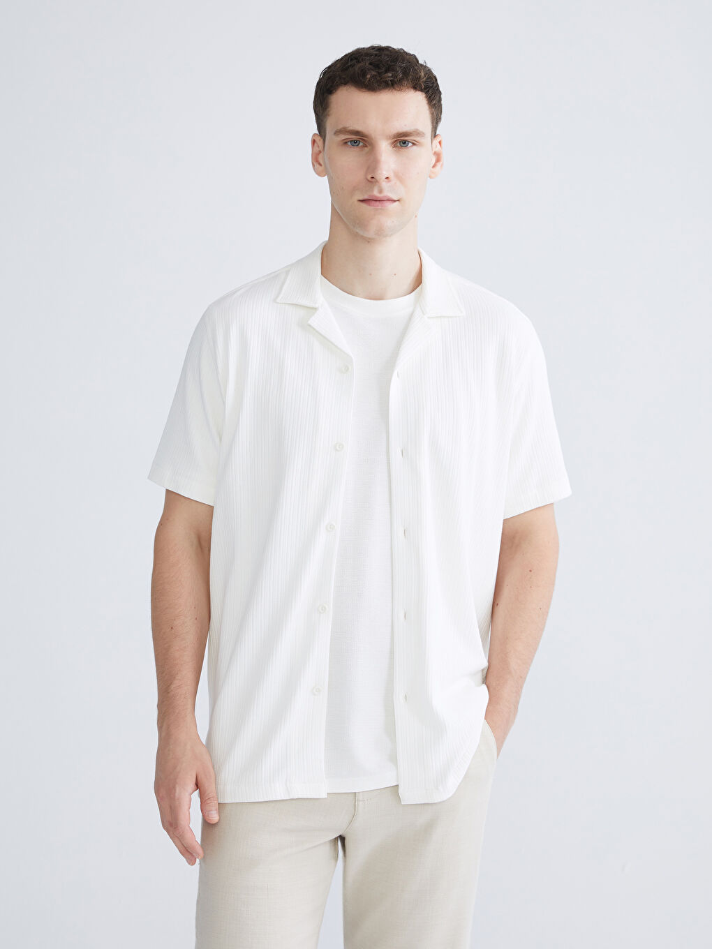 Ekru Regular Fit Resort Yaka Erkek Gömlek