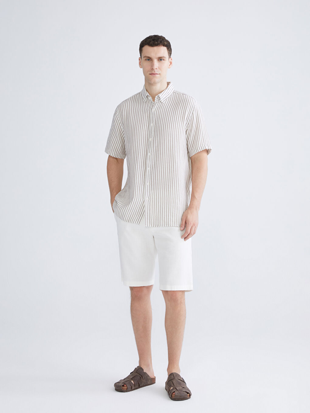 Kahverengi Regular Fit Kısa Kollu Çizgili Müslin Erkek Gömlek-1