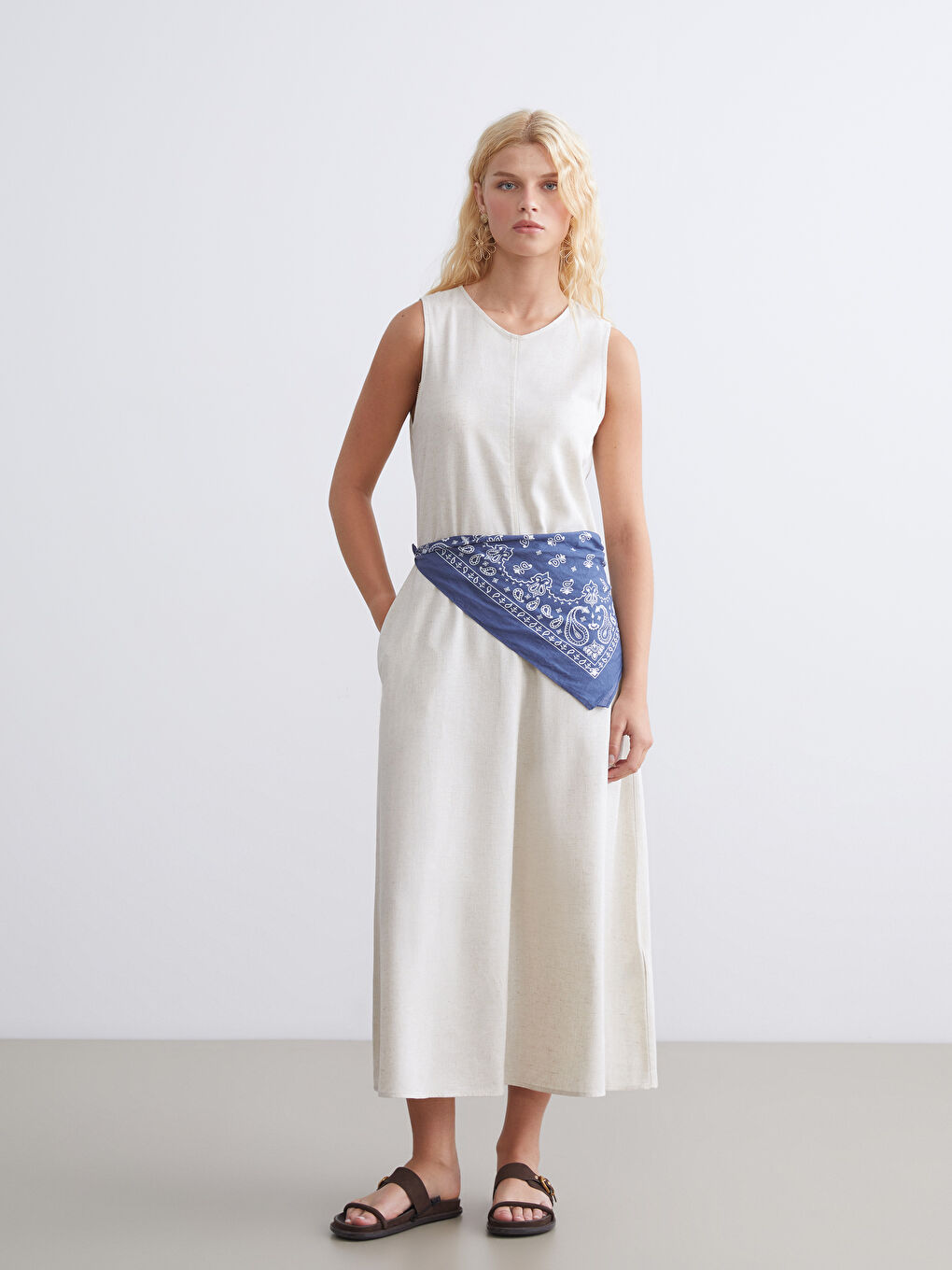 Bej Bisiklet Yaka A Kesim Keten Karışımlı Elbise-1