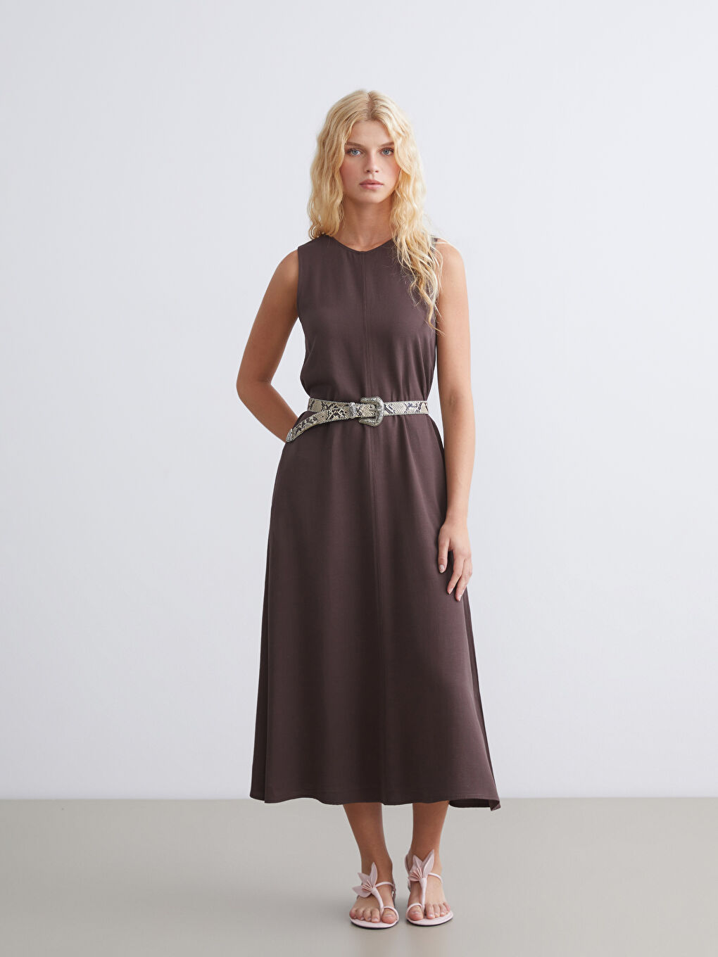 Kahverengi Bisiklet Yaka A Kesim Keten Karışımlı Elbise