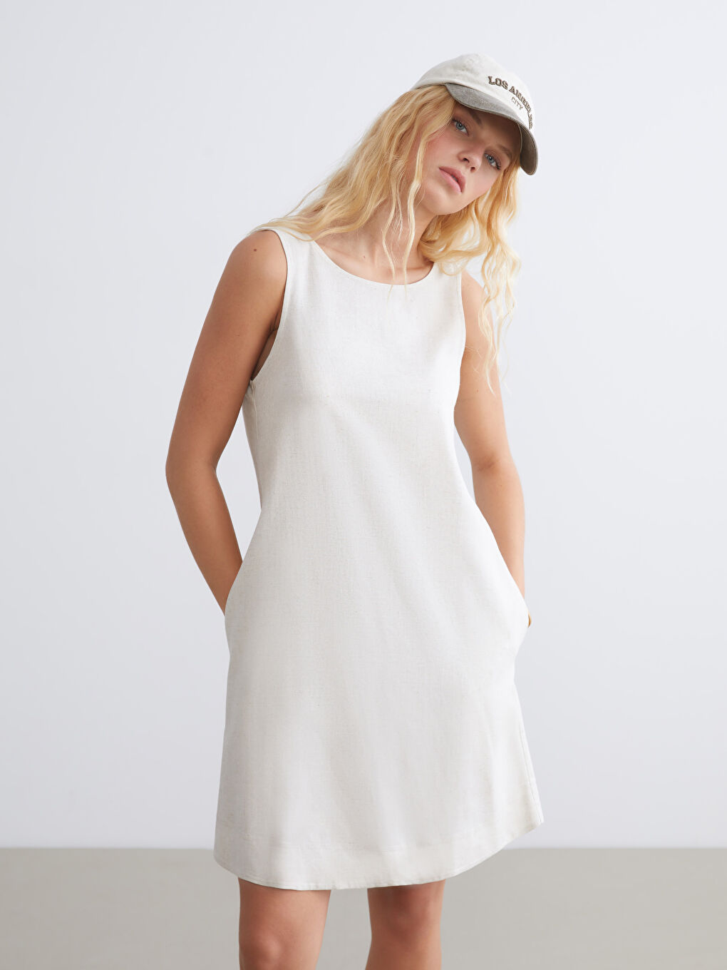 Bej U Yaka A Kesim Keten Karışımlı Elbise