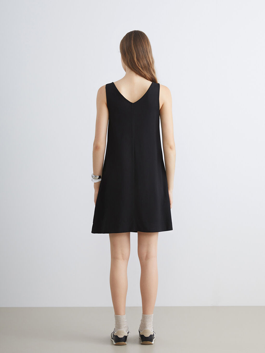 Siyah U Yaka A Kesim Keten Karışımlı Elbise-3