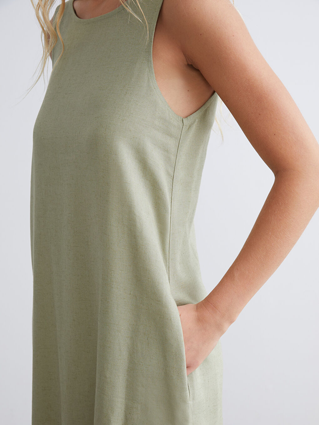 Haki U Yaka A Kesim Keten Karışımlı Elbise-2