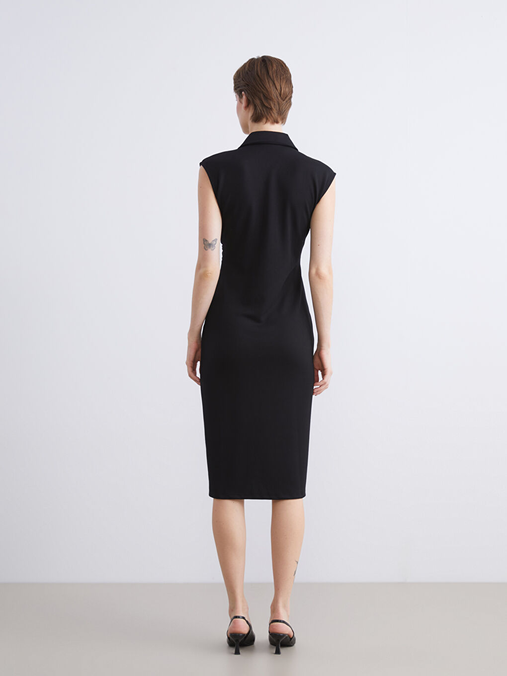 Siyah Büzgülü Gömlek Elbise-3