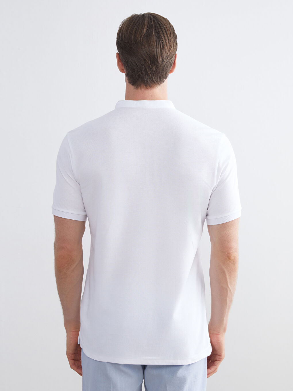 Beyaz Hakim Yaka Pike Erkek Tişört-4