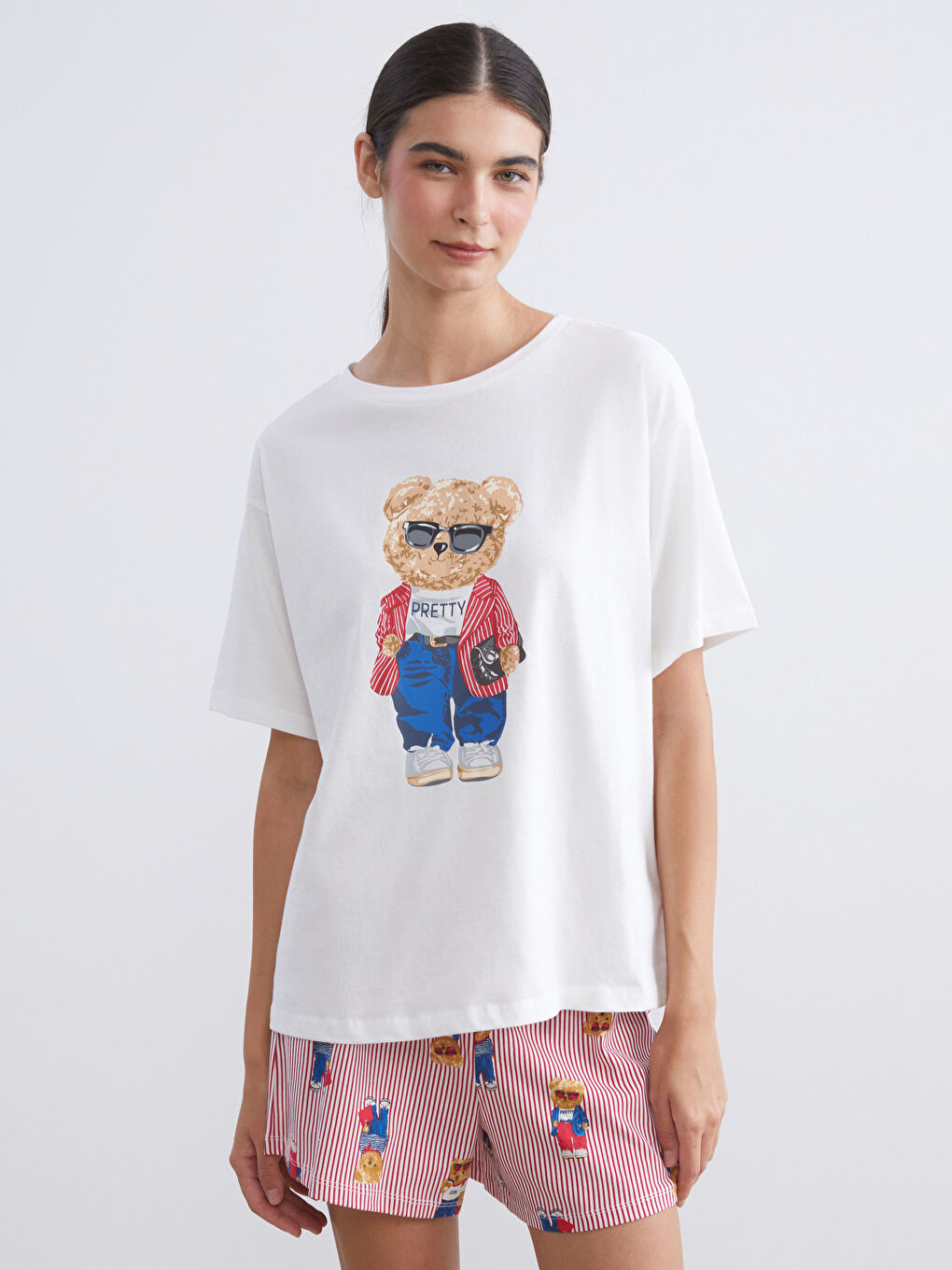 Kırmızı Ayı Teddy Baskılı Kadın Şortlu Pijama Takımı