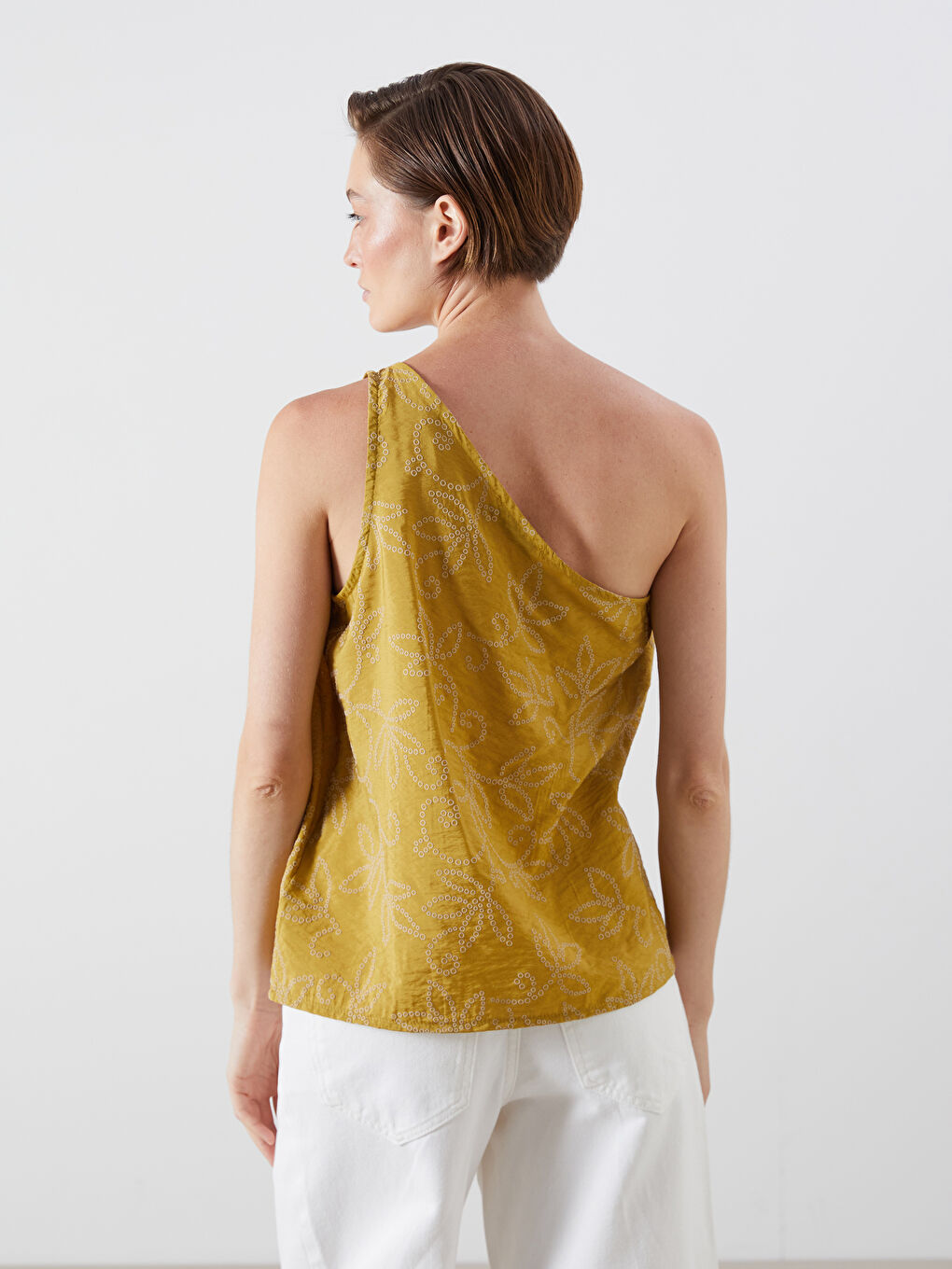 Yeşil Tek Omuz Nakışlı Büzgülü Bluz-3