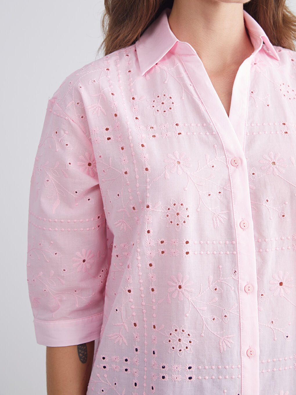 Pembe Ajurlu Brode Kadın Gömlek-2