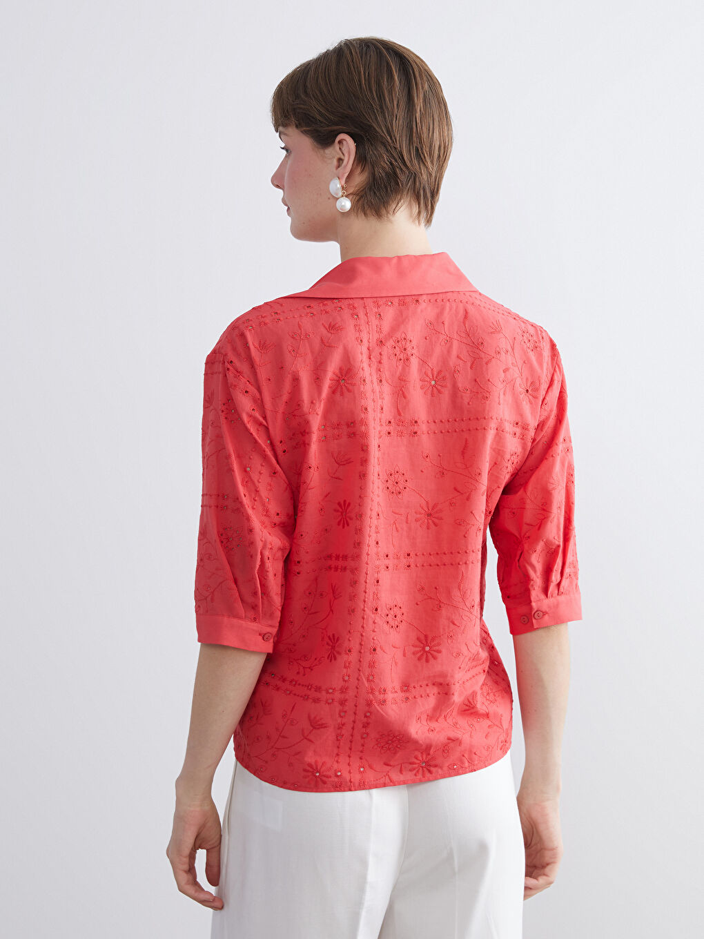 Kırmızı Ajurlu Brode Kadın Gömlek-3