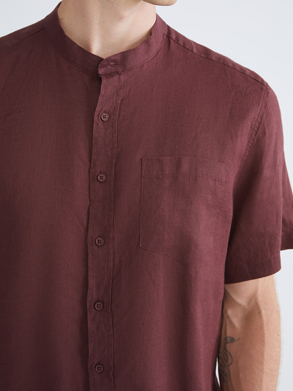 Mürdüm Regular Fit Hakim Yaka Kısa Kollu %100 Keten Erkek Gömlek-2