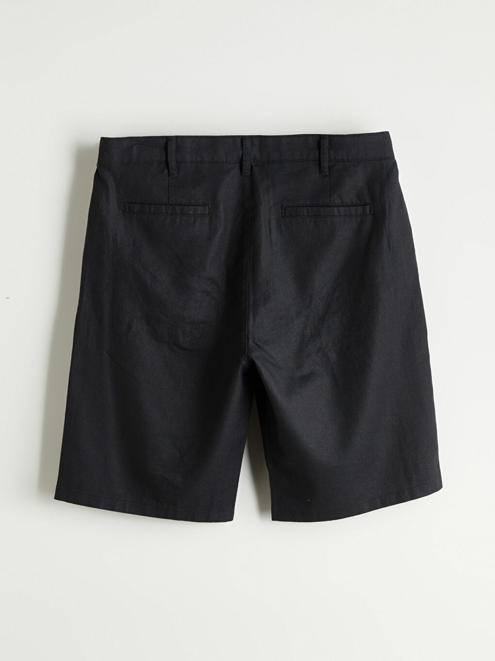 Siyah Standart Kalıp Keten Karışımlı Erkek Şort-5