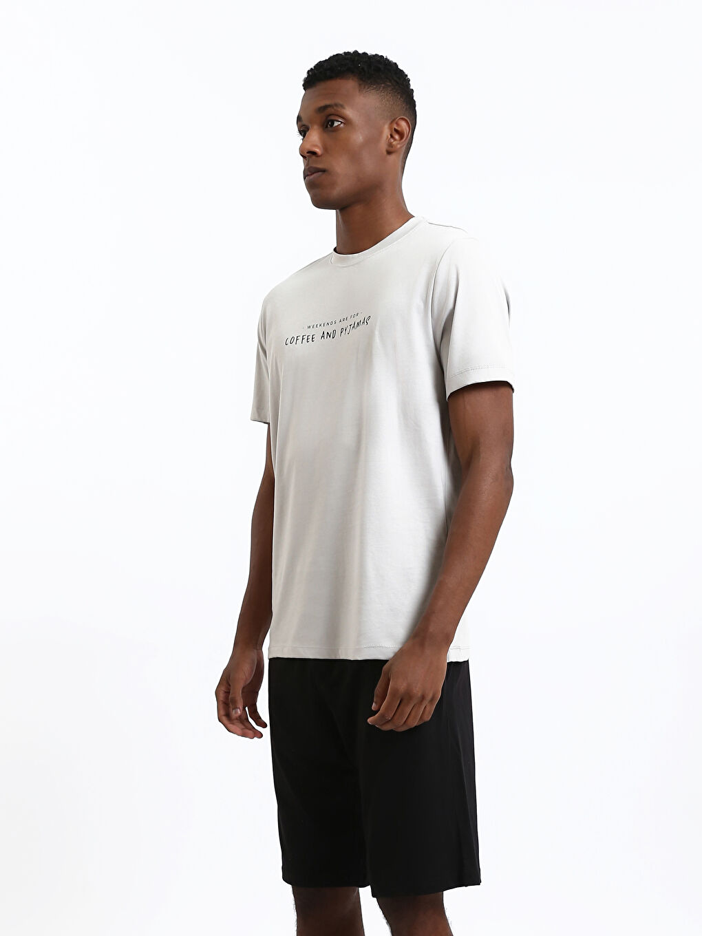 طقم بيجامة قصير عادي للرجال-3