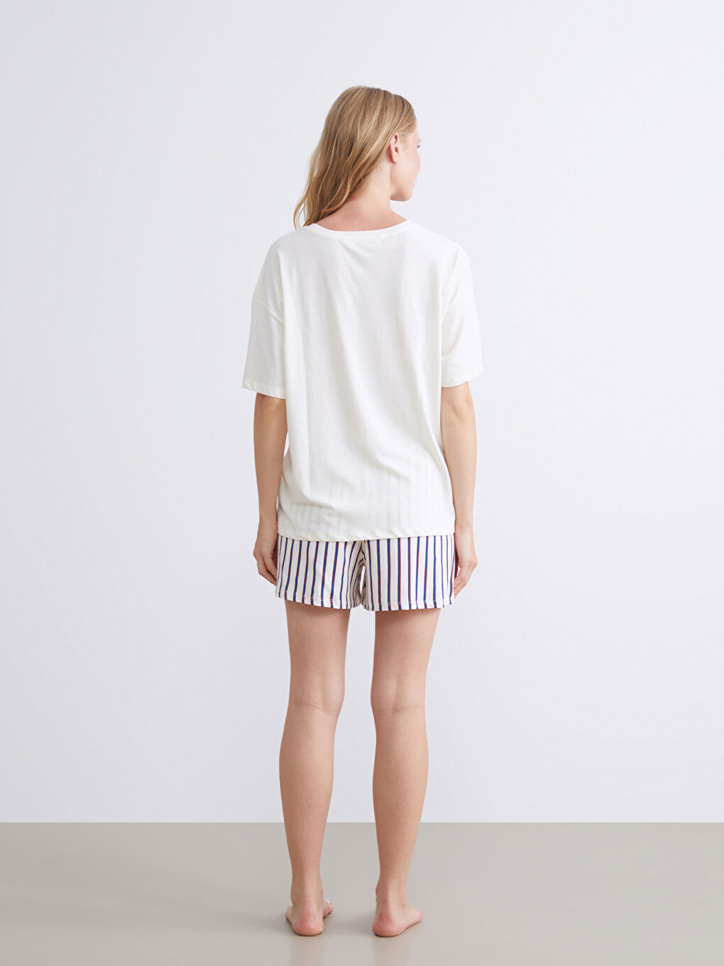 Lacivert Bisiklet Yaka Baskılı Kadın Şortlu Pijama Takımı-3