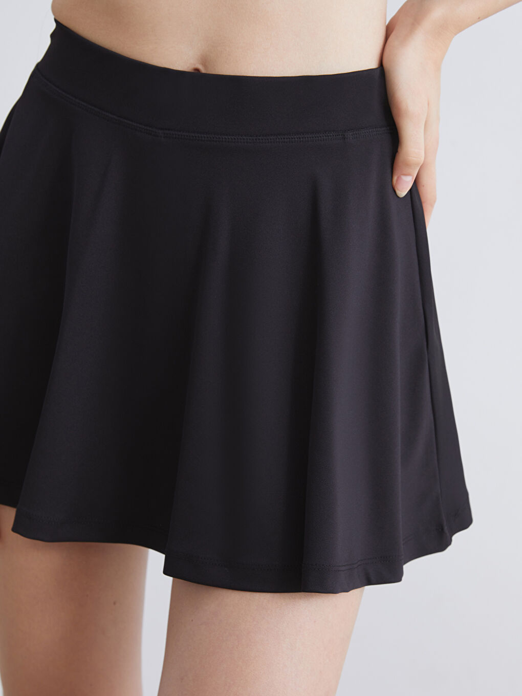 Siyah Beli Lastikli Spor Şort Etek-2