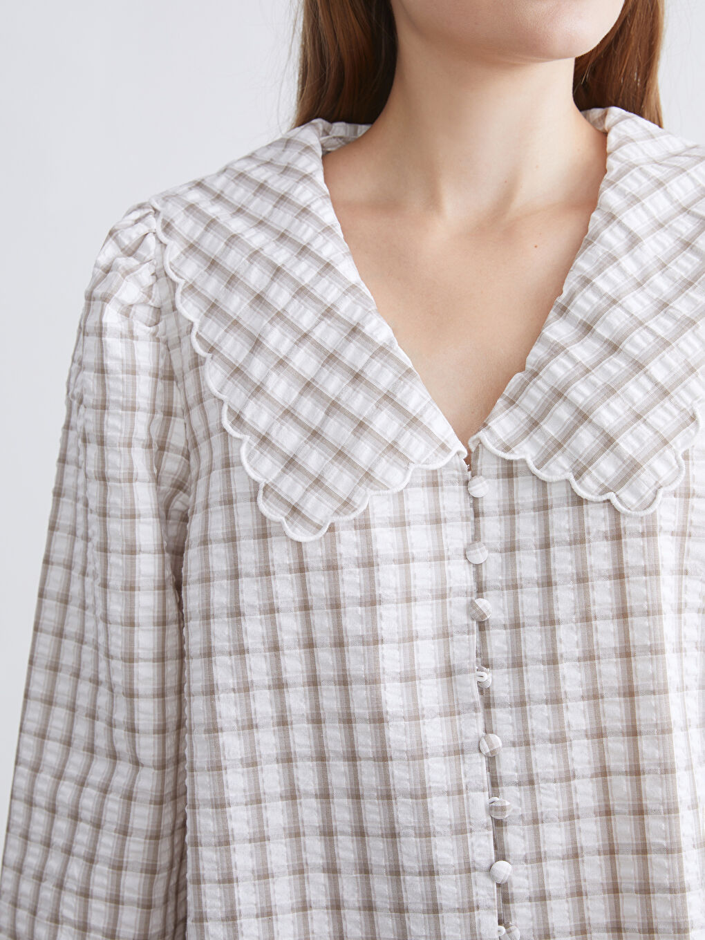 قميص كاروهات بياقة بيتر بان للسيدات-3