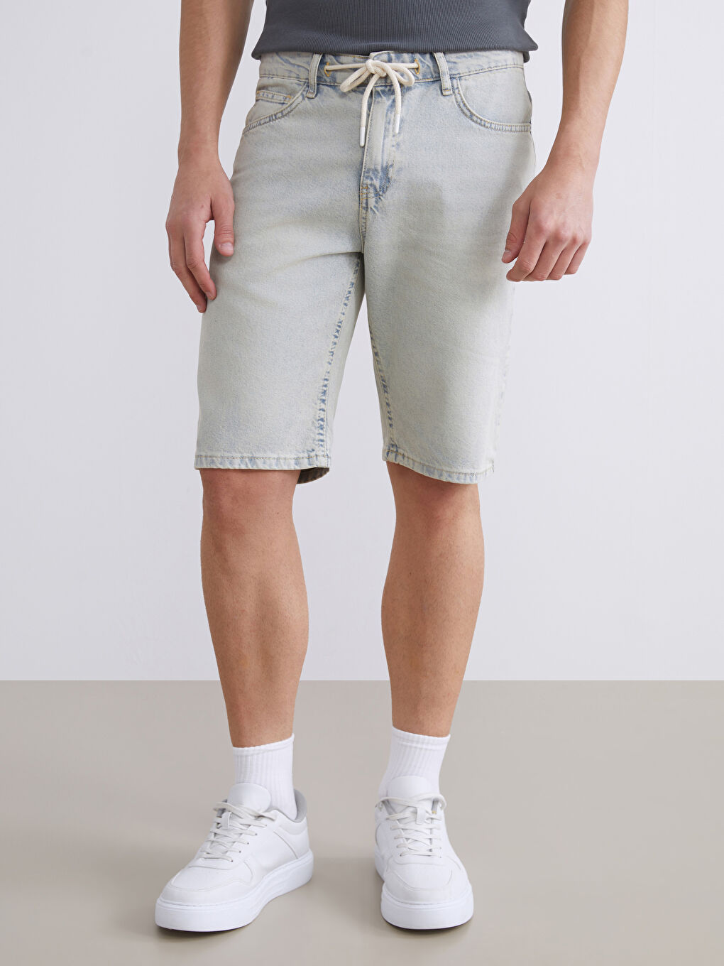 İndigo Standart Kalıp Erkek Jean Şort-1