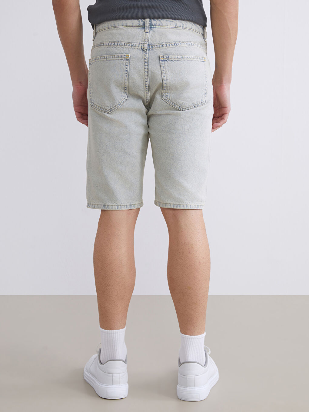 İndigo Standart Kalıp Erkek Jean Şort-3