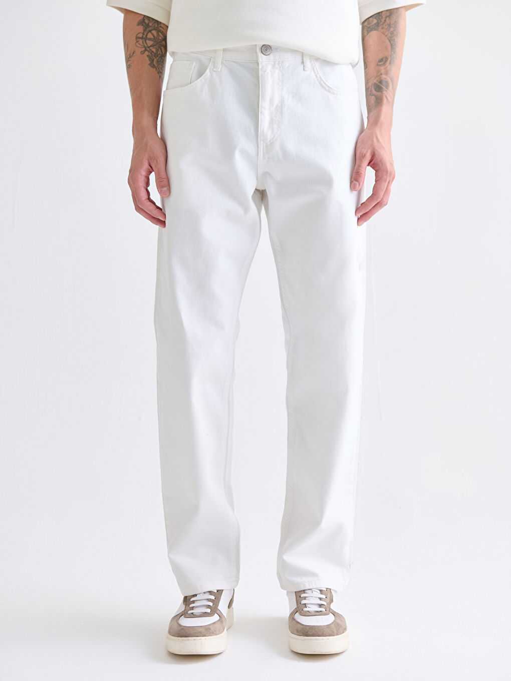 Beyaz Rahat Kalıp Erkek Jean Pantolon-1