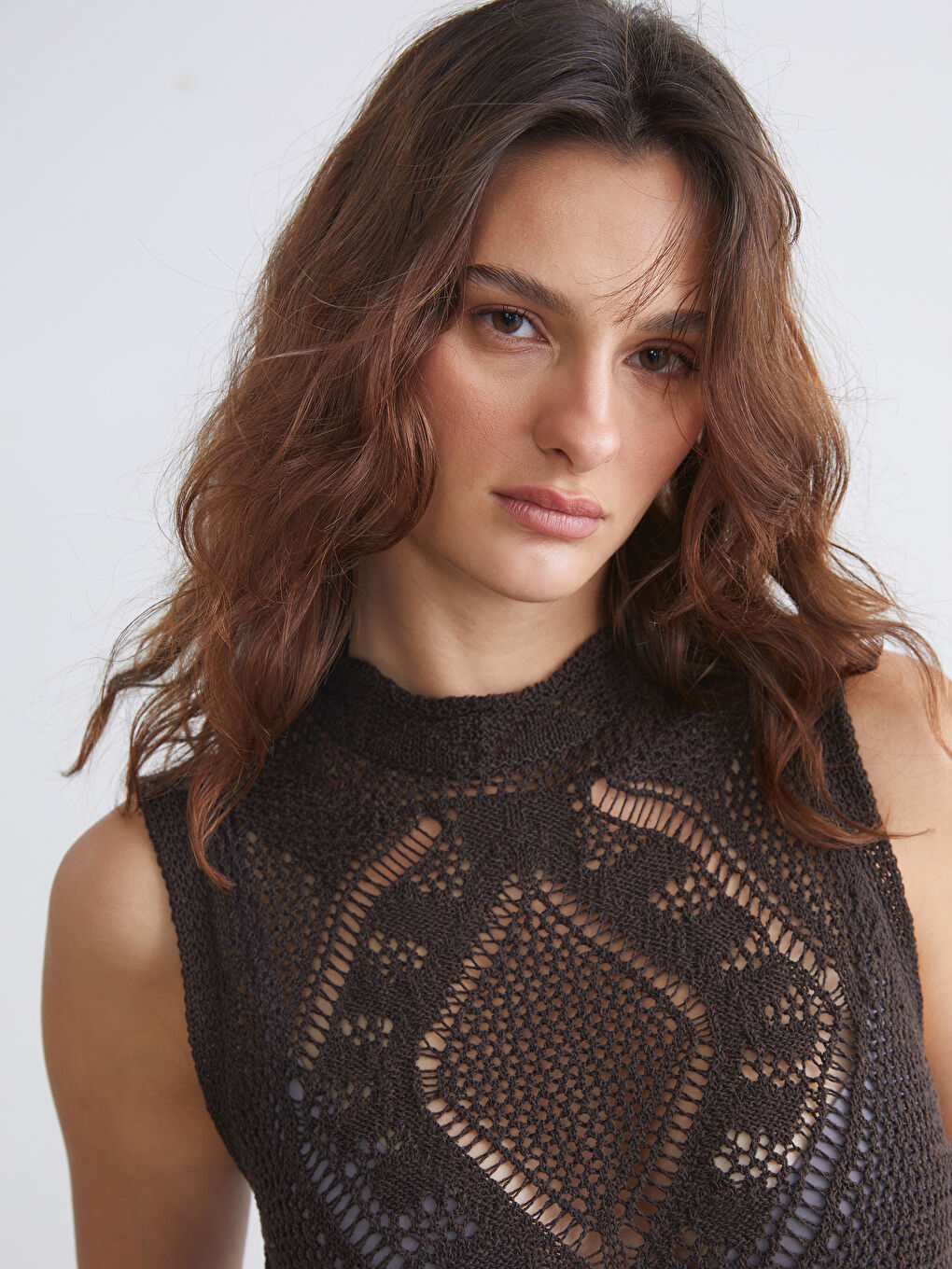 Kahverengi Dik Yaka Ajurlu Kadın Triko Süveter-2