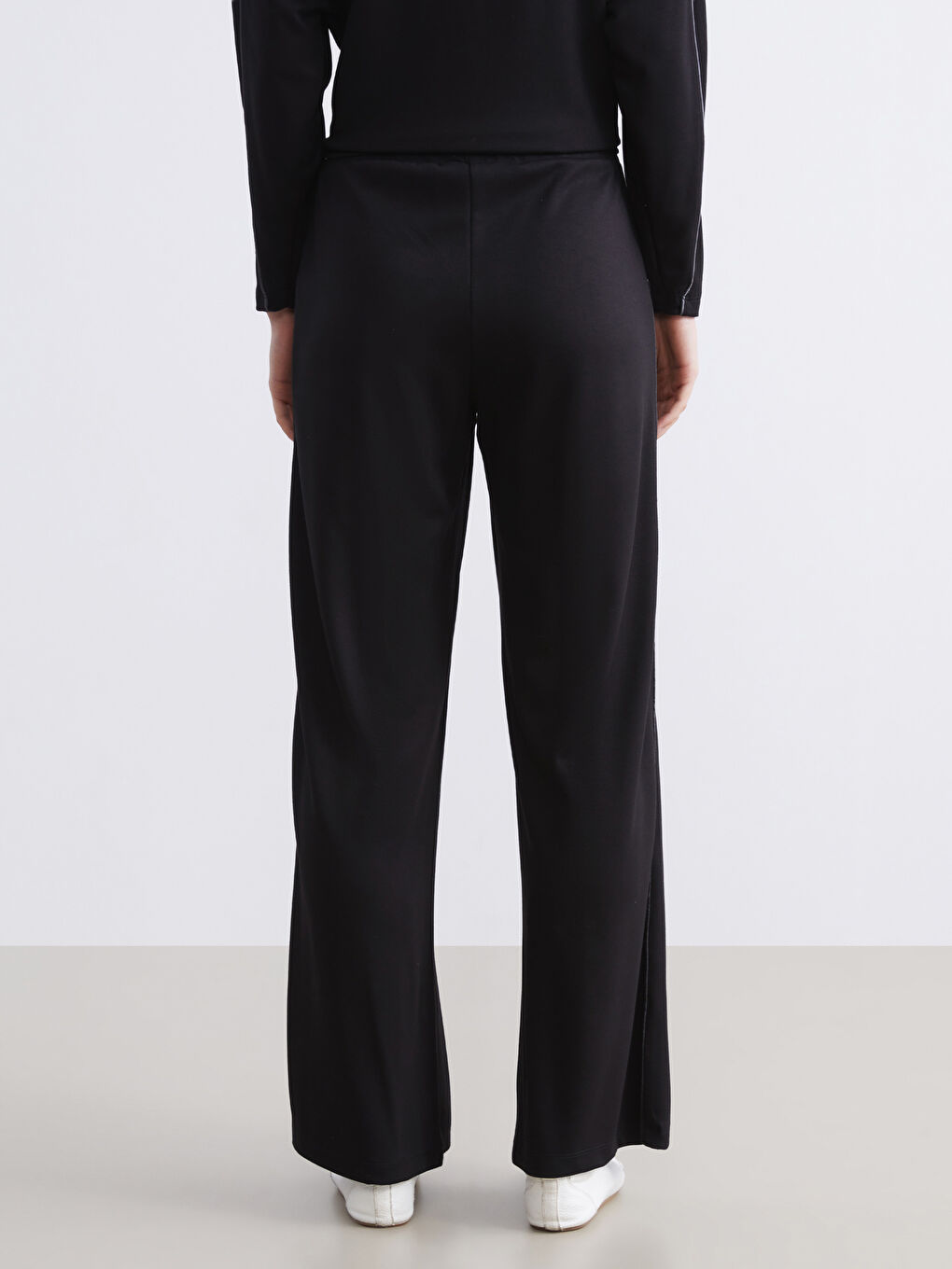 بنطلون رياضي واسع الأرجل بخصر مرن للسيدات-3