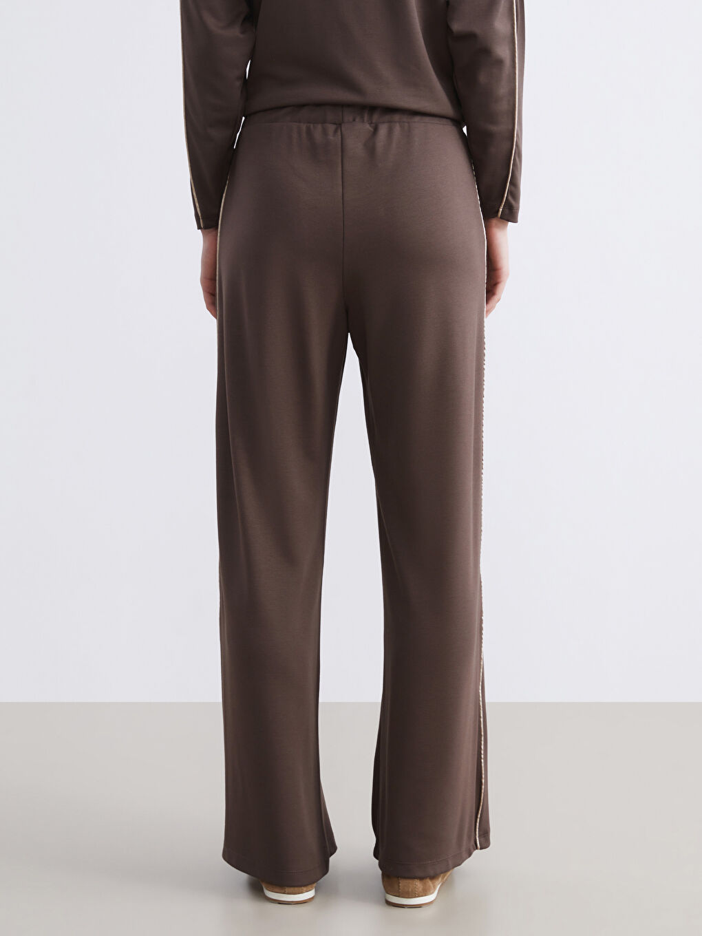 بنطلون رياضي واسع الأرجل بخصر مرن للسيدات-3