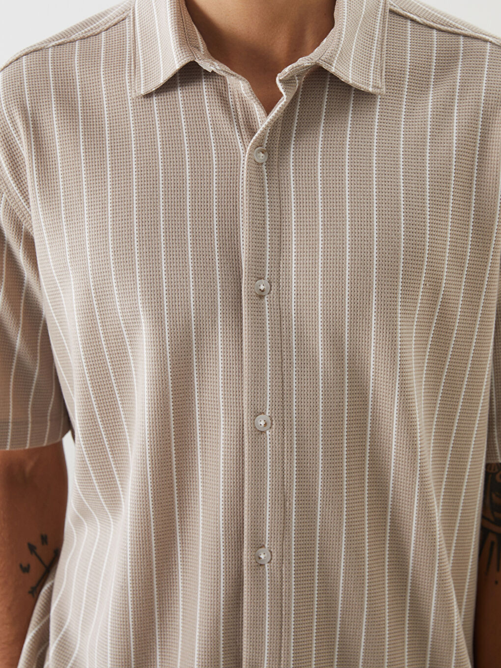 Bej Regular Fit Kısa Kollu Çizgili Erkek Gömlek-5