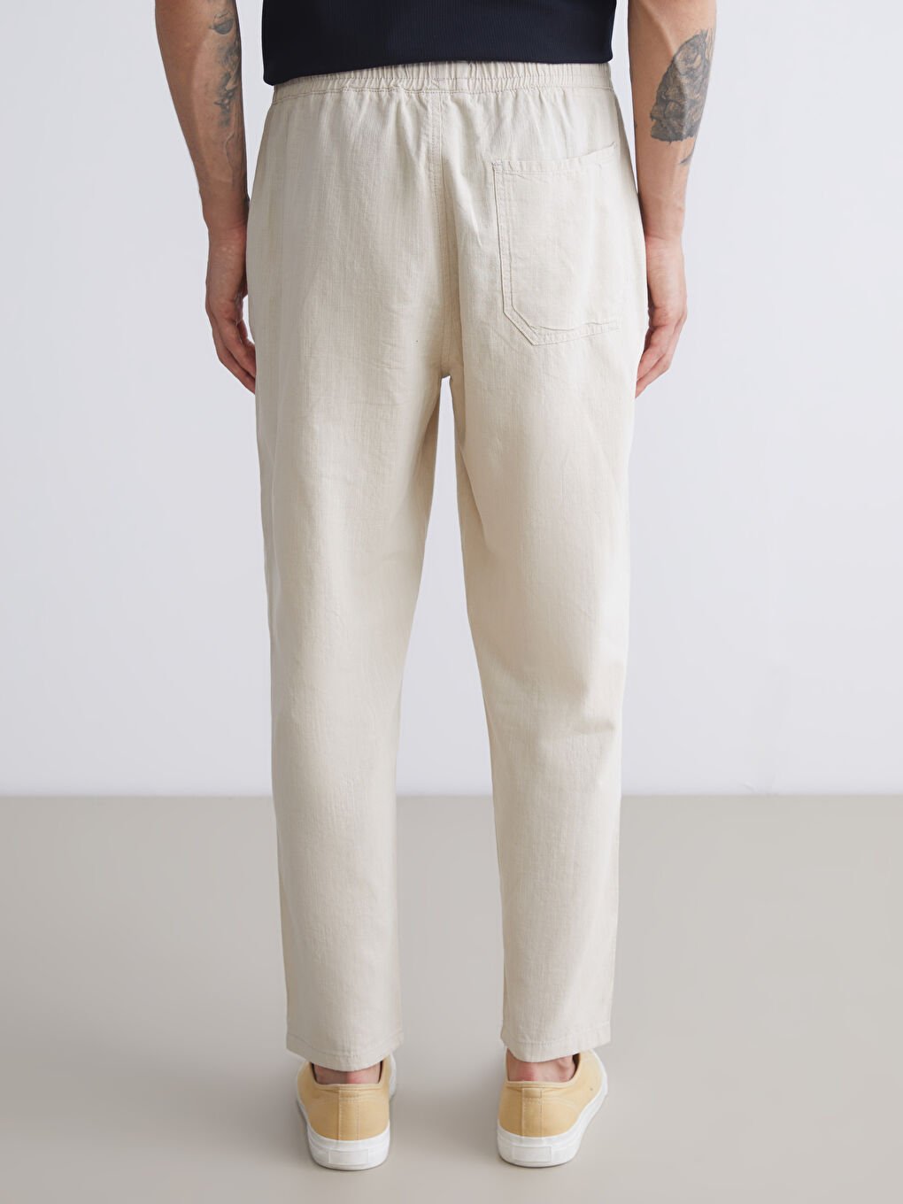 Gri Rahat Kalıp Keten Görünümlü Erkek Pantolon-3