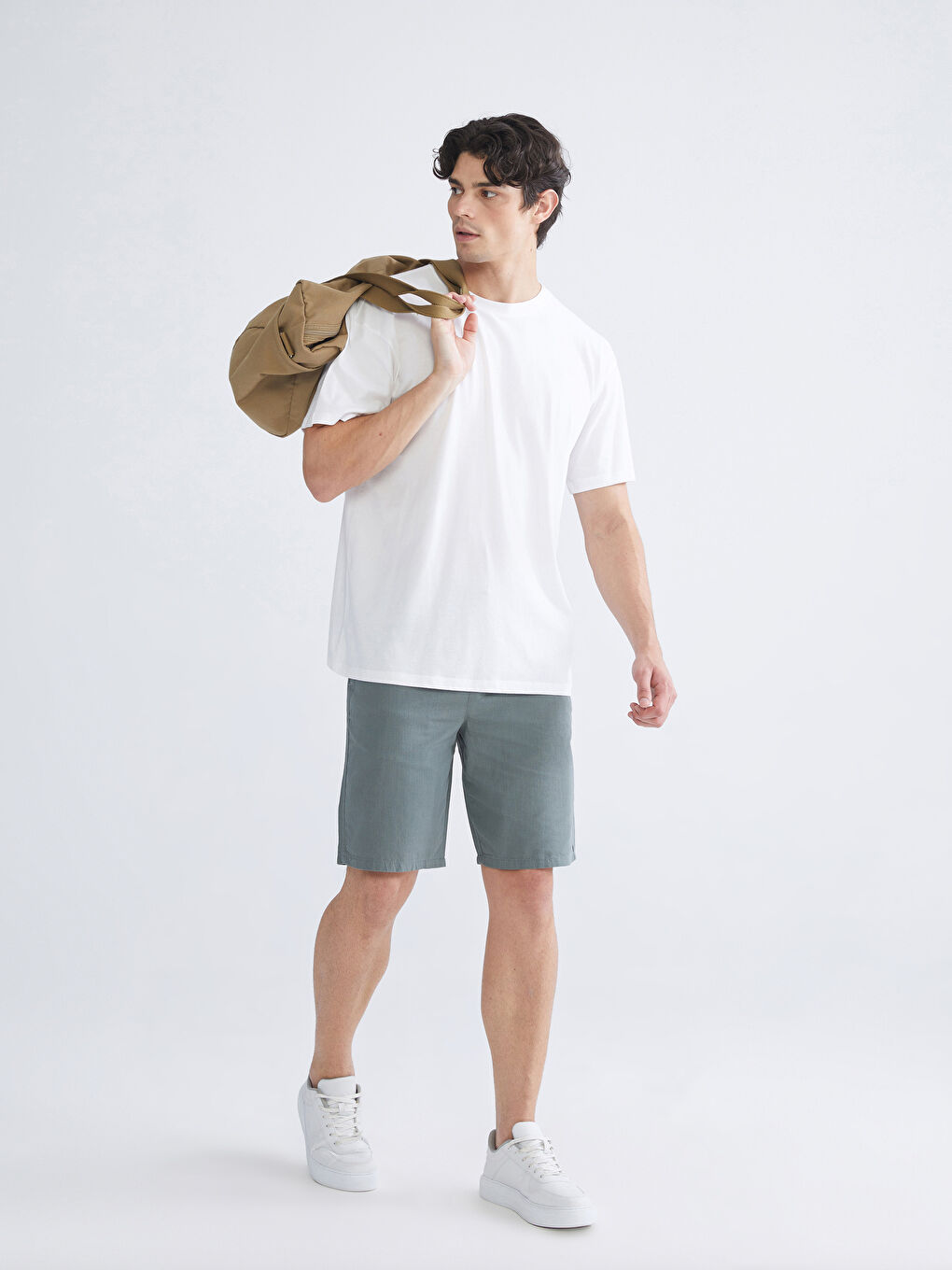 Haki Standart Kalıp Erkek Şort