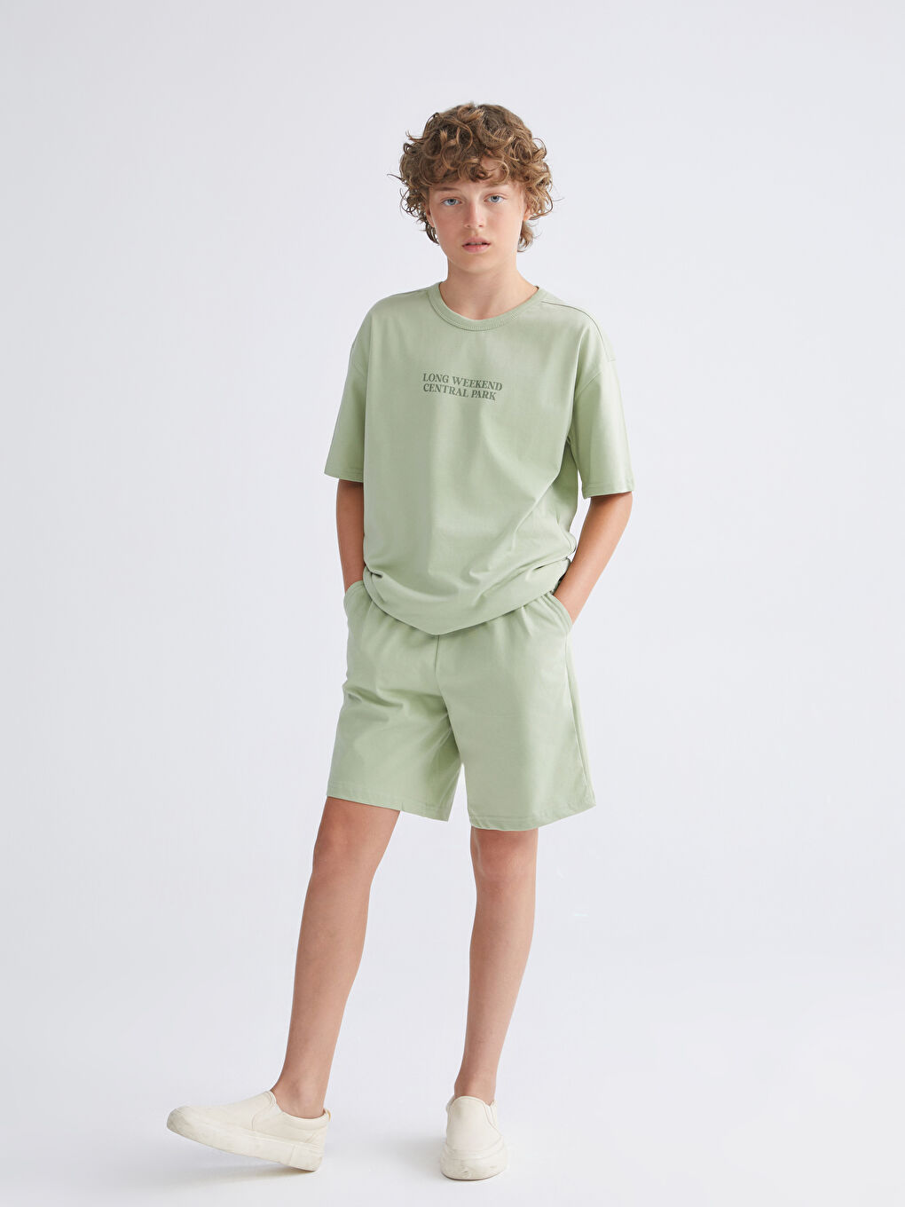 LCW Kids Crew Neck Boys' T-Shirt and Shorts -S5S859Z4-FHV