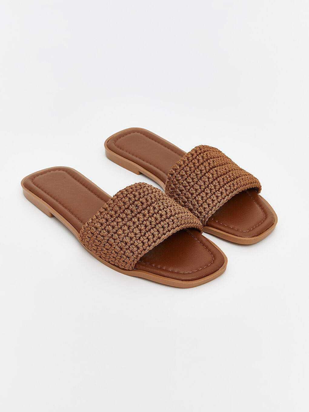 Bej Örgü Detaylı Kadın Terlik