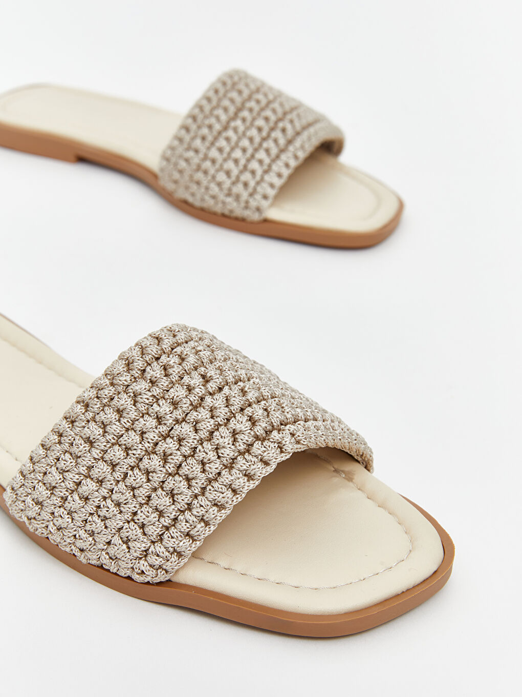 Bej Örgü Detaylı Kadın Terlik-2