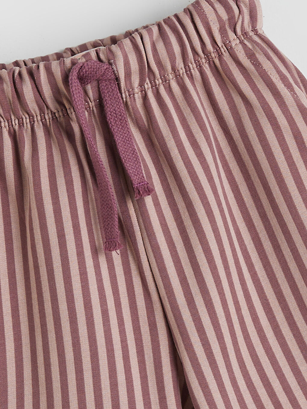 Mor Beli Lastikli Çizgili Erkek Çocuk Şort-1