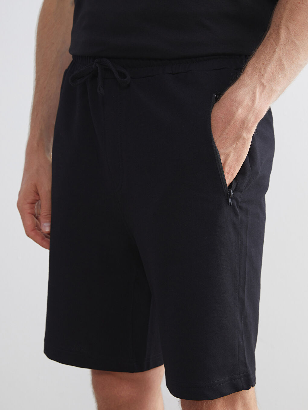 Siyah Standart Kalıp Erkek Şort-2