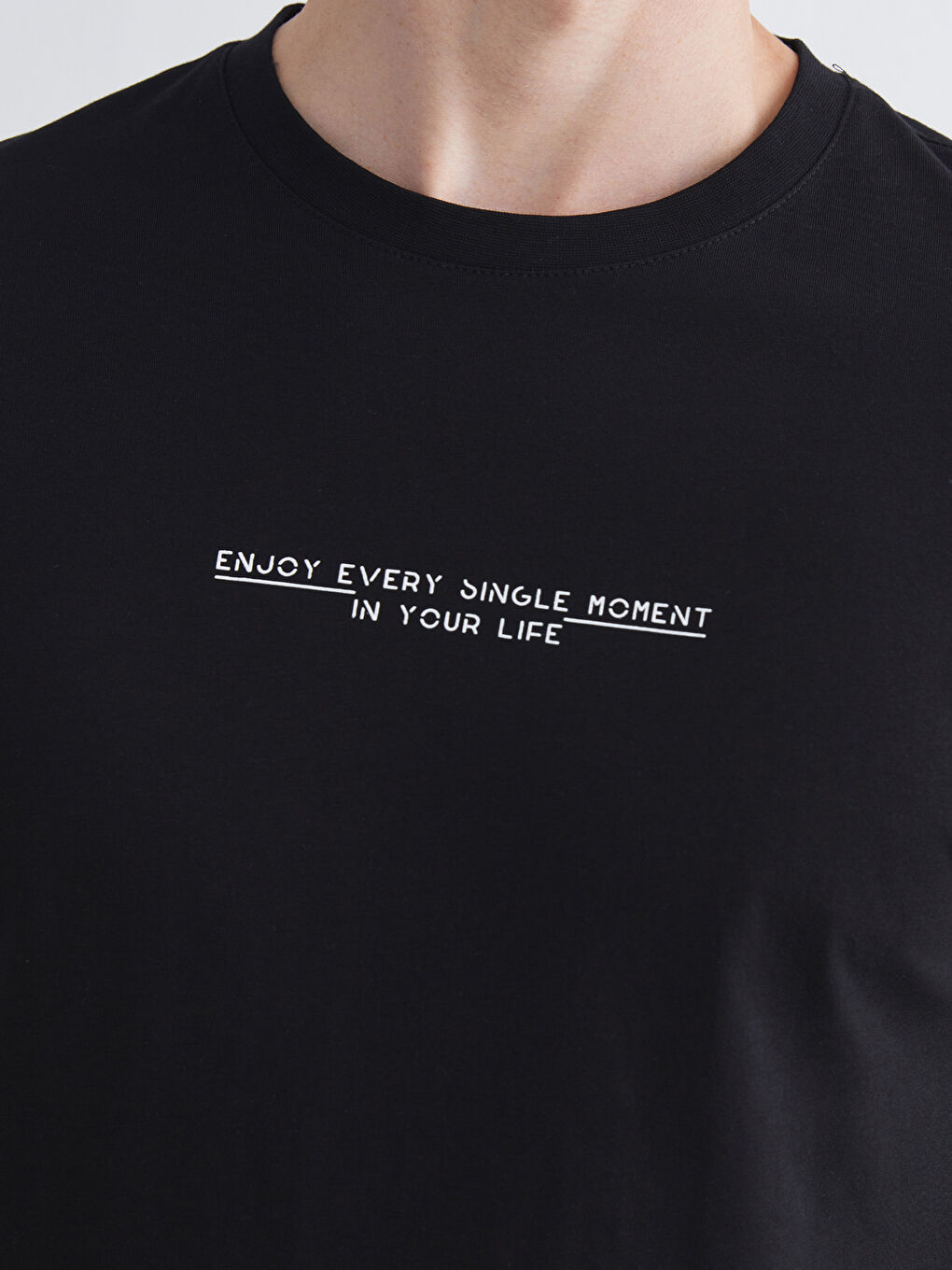 Siyah Bisiklet Yaka Baskılı Penye Erkek Tişört-2