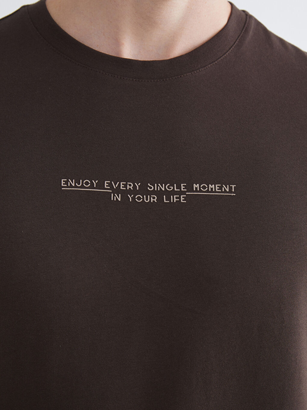 Kahverengi Bisiklet Yaka Baskılı Penye Erkek Tişört-2