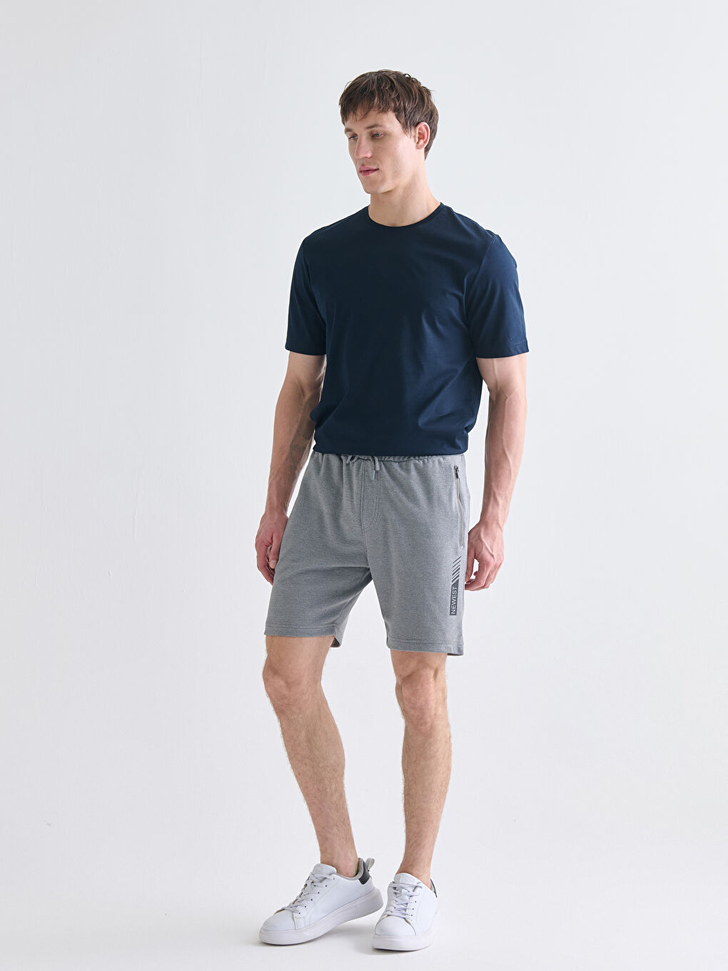 Gri Standart Kalıp Erkek Şort