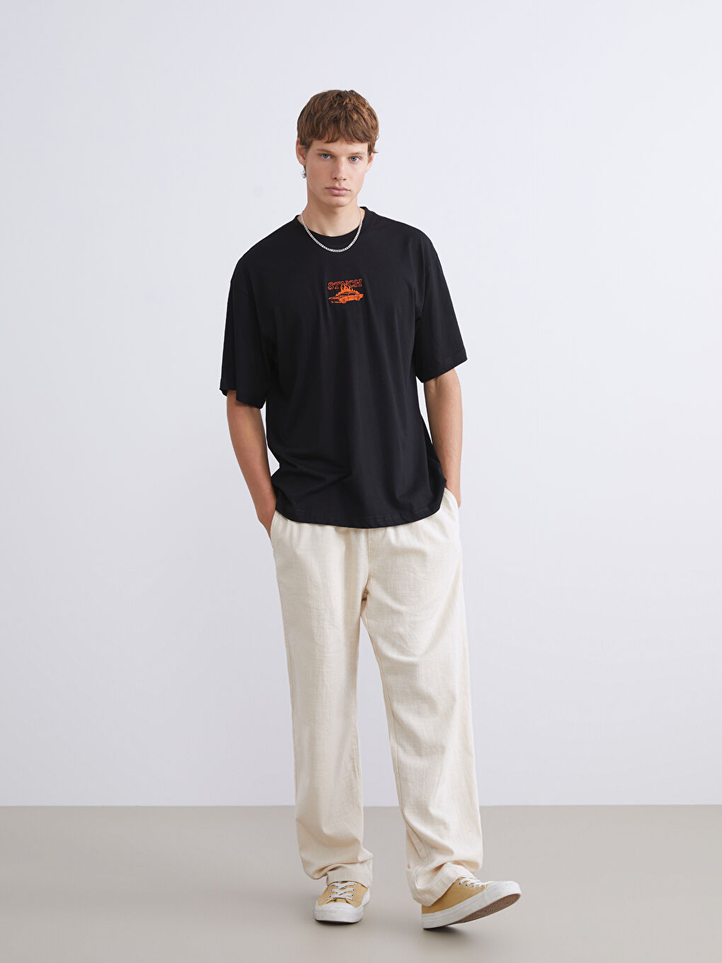 Siyah Bisiklet Yaka Baskılı Penye Erkek Tişört-1