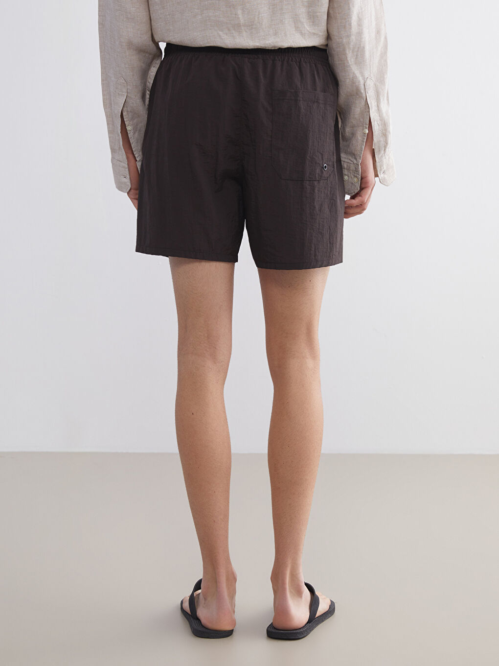 Kahverengi Kısa Boy Erkek Deniz Şortu-3