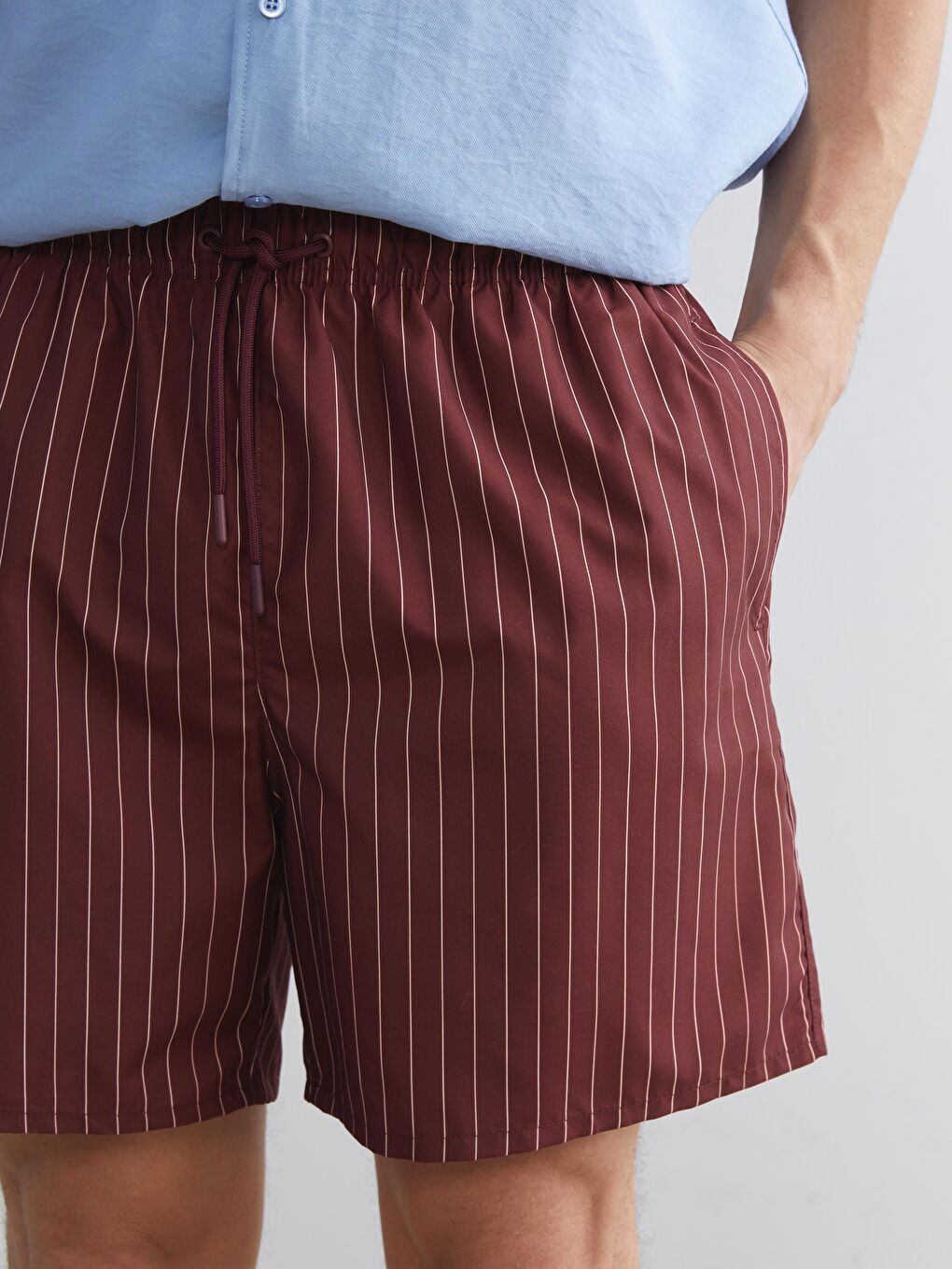Kırmızı Kısa Boy Çizgili Erkek Deniz Şortu-2