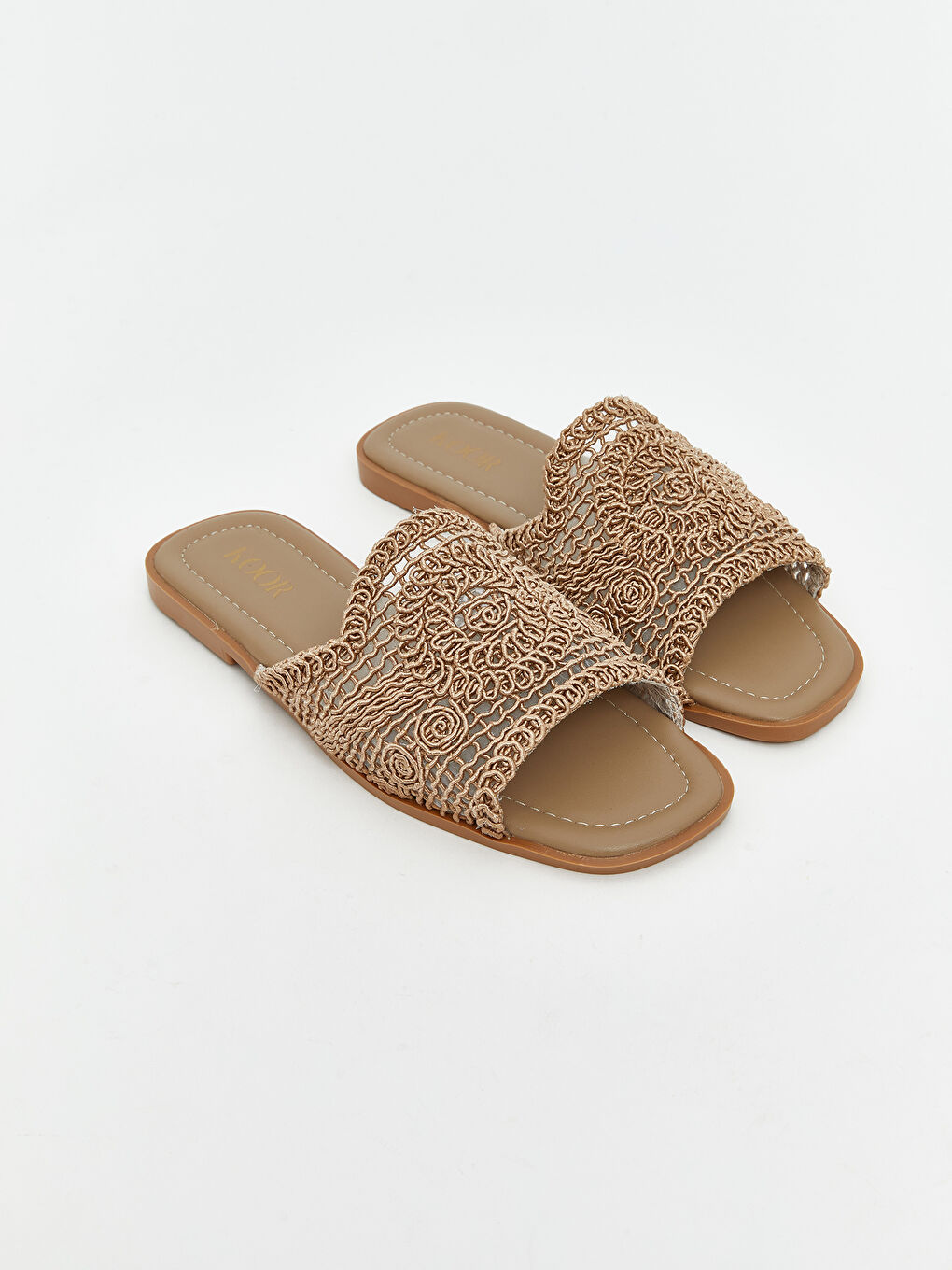 Bej Örgülü Tek Bantlı Kadın Terlik