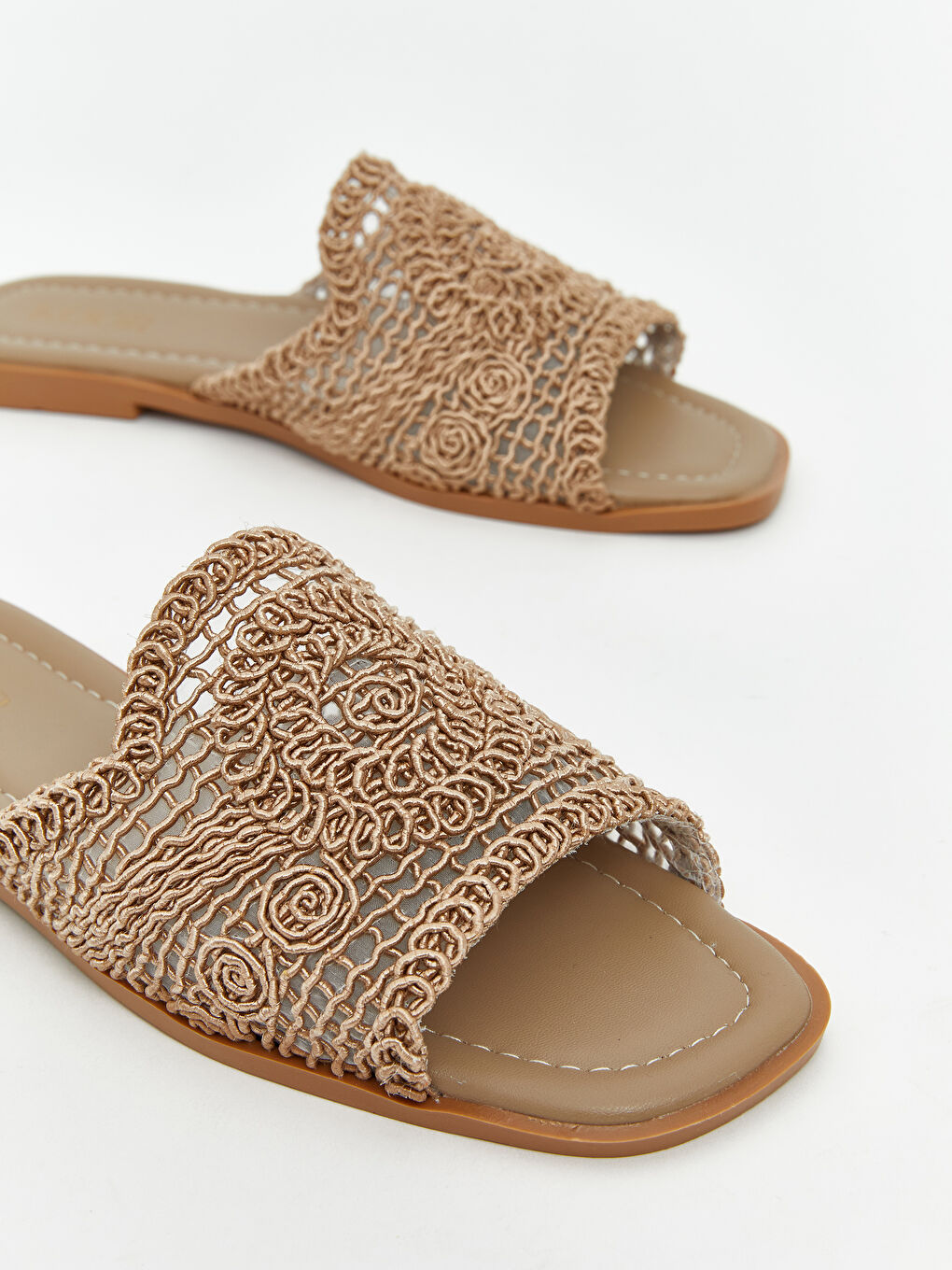 Bej Örgülü Tek Bantlı Kadın Terlik-2