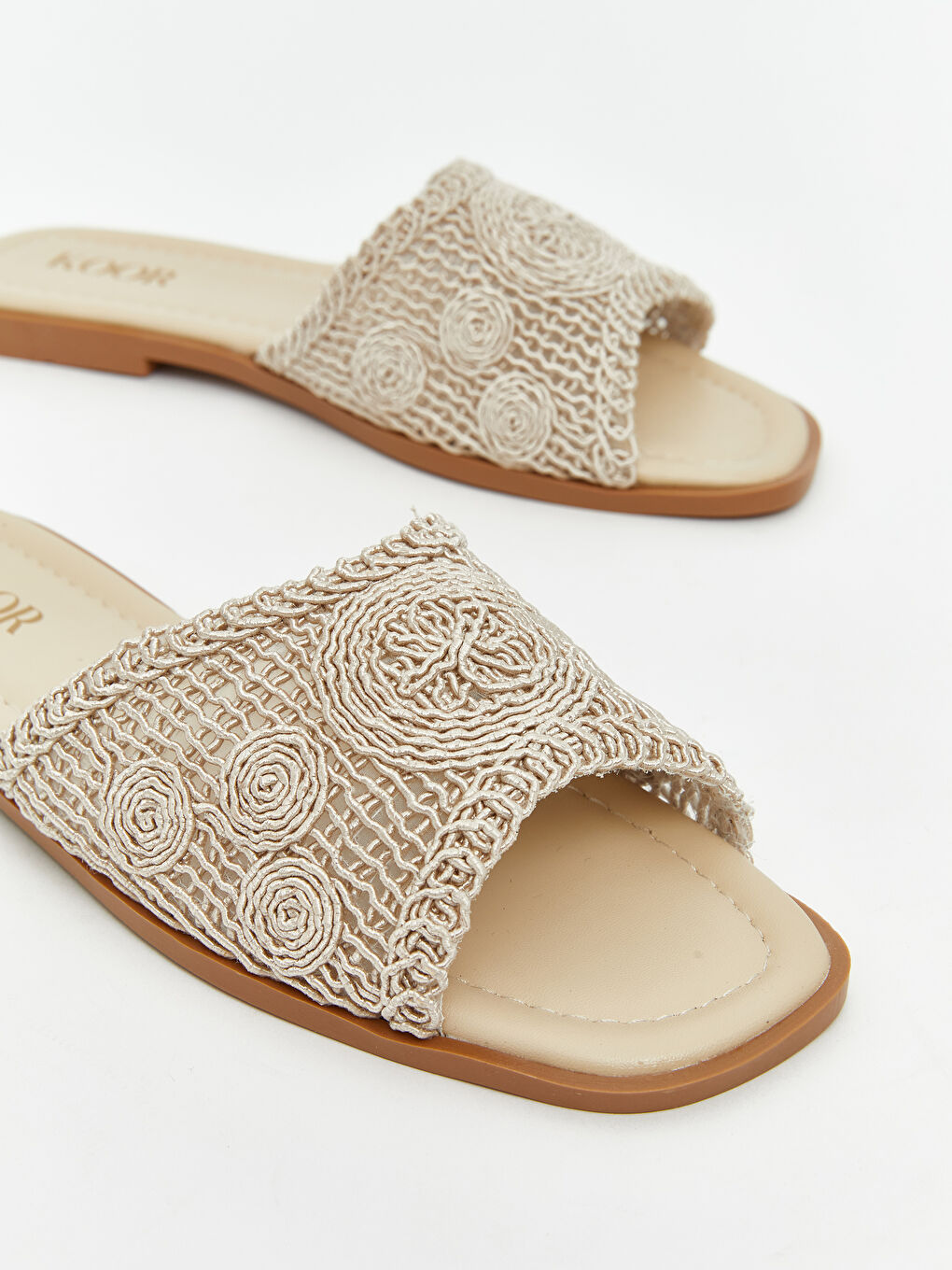 Bej Örgülü Tek Bantlı Kadın Terlik-2