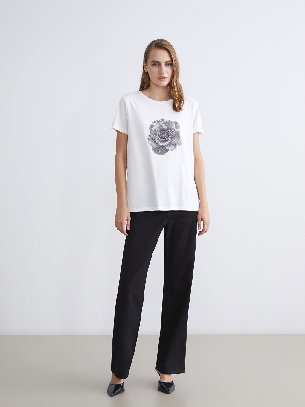 LCWAIKIKI Classic Crew Neck Floral Women's T-Shirt -S5S959Z8-R9J